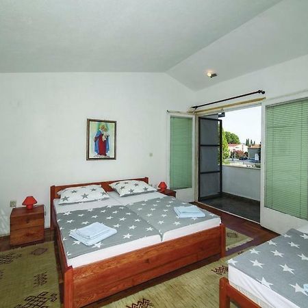 Apartment Ivan Каштела Екстер'єр фото