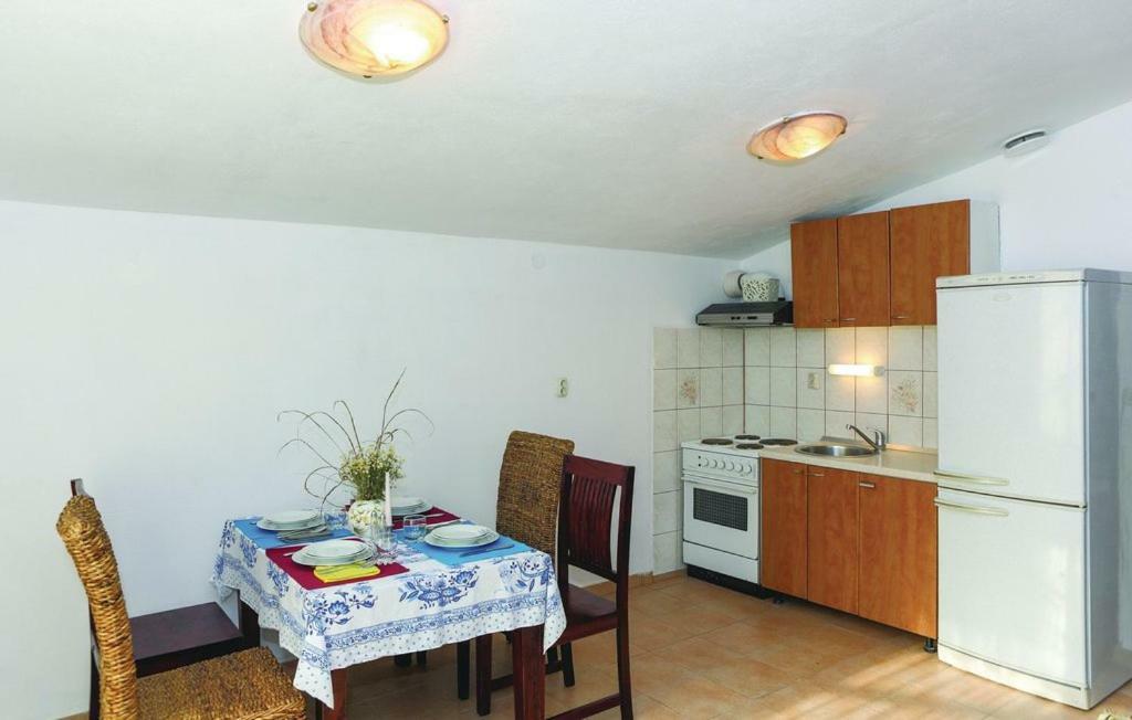 Apartment Ivan Каштела Екстер'єр фото